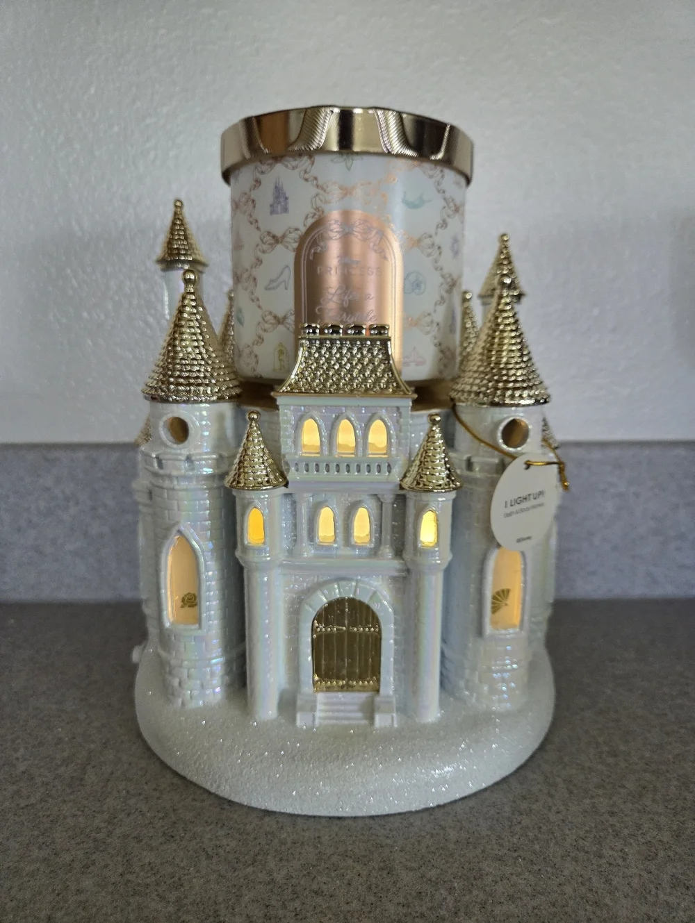 NEW Bath & Body Works DISNEY PRINCESS 2 COLLECTION Light-Up Castle 3-Wick Candle - Picture 4 of 16